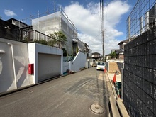 【神奈川県/横浜市旭区中沢】旭区中沢3丁目　新築戸建 前面道路