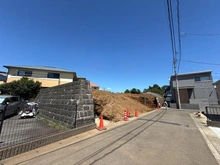 【神奈川県/横浜市泉区岡津町】泉区岡津町　新築戸建　1号棟 前面道路
