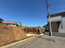 【神奈川県/横浜市泉区岡津町】泉区岡津町　新築戸建　2号棟 現地（建築前）：全2棟（奥側）