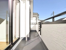 【神奈川県/横浜市瀬谷区二ツ橋町】瀬谷区二ツ橋町　新築戸建　B号棟 バルコニー