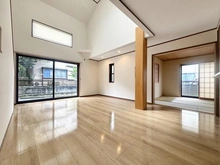 【神奈川県/川崎市高津区上作延】高津区上作延4丁目　中古戸建 リビング・ダイニング