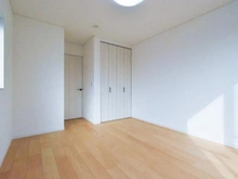 【神奈川県/横浜市鶴見区東寺尾東台】鶴見区東寺尾東台　中古戸建 洋室：2階　約7.5帖