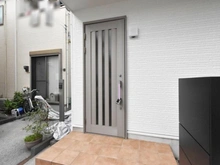 【神奈川県/横浜市鶴見区東寺尾東台】鶴見区東寺尾東台　中古戸建 玄関