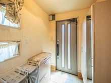 【神奈川県/横浜市旭区南本宿町】旭区南本宿町　中古戸建 玄関