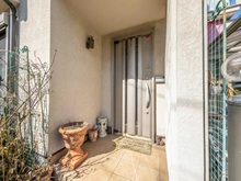 【神奈川県/横浜市旭区南本宿町】旭区南本宿町　中古戸建 アプローチ