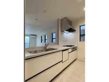 【神奈川県/川崎市幸区戸手】川崎市幸区戸手4丁目　新築戸建　2号棟／全10棟 キッチン