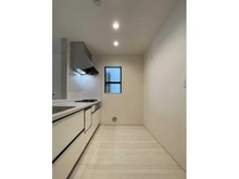 【神奈川県/川崎市幸区戸手】川崎市幸区戸手4丁目　新築戸建　2号棟／全10棟 キッチン