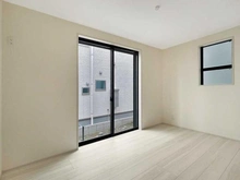 【神奈川県/川崎市幸区戸手】川崎市幸区戸手4丁目　新築戸建　4号棟／全10棟 サービスルーム（納戸）：1階