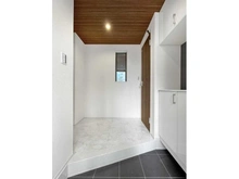 【神奈川県/川崎市幸区戸手】川崎市幸区戸手4丁目　新築戸建　7号棟／全10棟 玄関