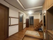 【神奈川県/横浜市保土ケ谷区新井町】保土ケ谷区新井町　戸建 玄関：家具調度品は価格に含まれません