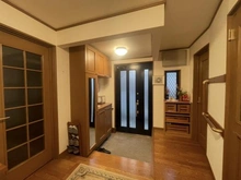 【神奈川県/横浜市保土ケ谷区新井町】保土ケ谷区新井町　戸建 玄関：家具調度品は価格に含まれません