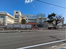 【神奈川県/横浜市旭区南本宿町】旭区南本宿町　新築戸建  横浜市立万騎が原中学校（現地より約480m）