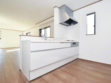 【神奈川県/横浜市瀬谷区二ツ橋町】瀬谷区二ツ橋町　新築戸建　A号棟 キッチン