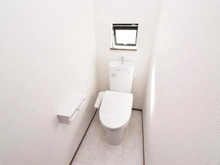 【神奈川県/横浜市瀬谷区二ツ橋町】瀬谷区二ツ橋町　新築戸建　A号棟 トイレ