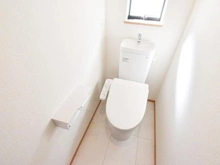 【神奈川県/横浜市瀬谷区二ツ橋町】瀬谷区二ツ橋町　新築戸建　B号棟 トイレ