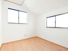 【神奈川県/横浜市瀬谷区二ツ橋町】瀬谷区二ツ橋町　新築戸建　B号棟 洋室：約4.6帖