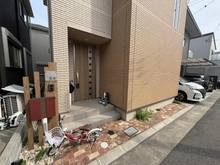 【兵庫県/伊丹市桑津】伊丹市桑津3丁目 中古戸建 アプローチ