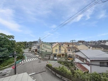 【兵庫県/西宮市甲陽園西山町】西宮市甲陽園西山町　中古戸建 眺望：苦楽園エリアを一望できます。