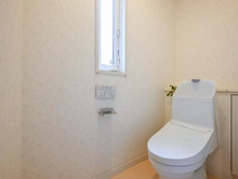 【兵庫県/西宮市甲陽園西山町】西宮市甲陽園西山町　中古戸建 トイレ：2階部分