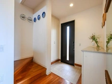 【兵庫県/西宮市甲陽園西山町】西宮市甲陽園西山町　中古戸建 玄関