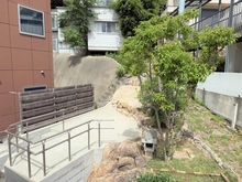 【兵庫県/西宮市甲陽園西山町】西宮市甲陽園西山町　中古戸建 庭：敷地北側のお庭です