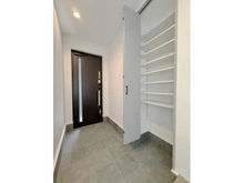 【兵庫県/伊丹市千僧】伊丹市千僧6丁目 新築戸建 玄関