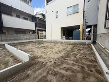 【大阪府/大阪市住吉区墨江】大阪市住吉区墨江1期2号棟 現地（建築前）：全2棟/右側旗竿地