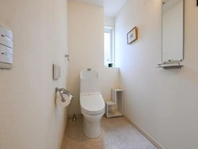 【兵庫県/西宮市甲陽園西山町】西宮市甲陽園西山町　中古戸建 トイレ：1階部分