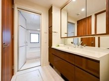 【大阪府/吹田市円山町】プラウドシーズン千里円山町 STAGE70 洗面室