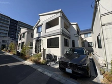 【千葉県/千葉市美浜区稲毛海岸】千葉市美浜区稲毛海岸二丁目　中古戸建 外観