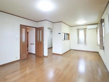 【千葉県/千葉市花見川区み春野】千葉市花見川区み春野三丁目　中古戸建 リビング・ダイニング