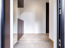 【東京都/武蔵村山市神明】武蔵村山市神明1丁目　中古戸建 玄関