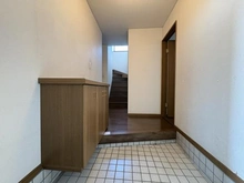 【埼玉県/所沢市宮本町】所沢市宮本町1丁目　中古戸建 玄関