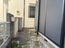 【埼玉県/所沢市宮本町】所沢市宮本町1丁目　中古戸建 敷地内