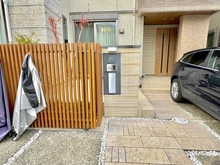 【埼玉県/川越市東田町】川越市東田町　中古戸建 アプローチ