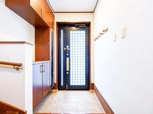 【埼玉県/所沢市大字下安松】所沢市大字下安松　戸建 玄関