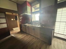 【埼玉県/秩父市別所】秩父市別所中古戸建 キッチン：家具調度品は価格に含まれません