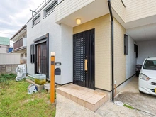 【埼玉県/所沢市大字下安松】所沢市大字下安松　戸建 玄関