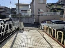 【東京都/東村山市多摩湖町】東村山市多摩湖町1丁目　戸建 駐車場：家具調度品は含まれません。