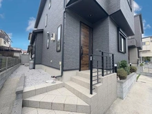 【埼玉県/所沢市大字下安松】所沢市大字下安松　中古戸建 玄関