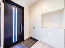 【埼玉県/入間市下藤沢】入間市下藤沢3丁目　中古戸建 玄関