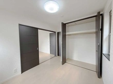 【東京都/八王子市片倉町】八王子片倉町 中古戸建 洋室：収納