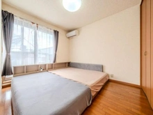 【東京都/稲城市押立】稲城市押立二世帯住宅 約10.6帖のクローゼット付き寝室