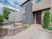 【東京都/小金井市貫井北町】小金井市貫井北町2丁目　戸建 外観　玄関前より撮影