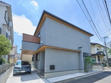 【東京都/練馬区西大泉】練馬区西大泉3丁目中古戸建 外観：住友林業(株)施工のビッグフレーム構法※令和7年築