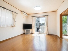 【神奈川県/川崎市多摩区西生田】川崎市多摩区西生田2丁目 中古一戸建て リビングダイニング 約15帖