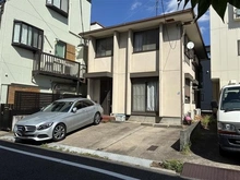 【東京都/台東区池之端】台東区池之端4丁目 中古一戸建て 外観：最寄りの駅まで徒歩３分の立地につき、通勤・通学に便利です