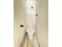 【東京都/小平市花小金井】小平市花小金井8丁目 新築一戸建て トイレ：1F