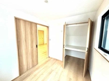 【東京都/杉並区下井草】杉並区下井草1丁目 新築一戸建て サービスルーム（納戸）