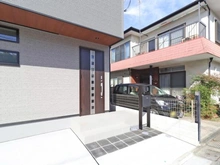 【東京都/府中市白糸台】府中市白糸台3丁目 新築一戸建て 玄関